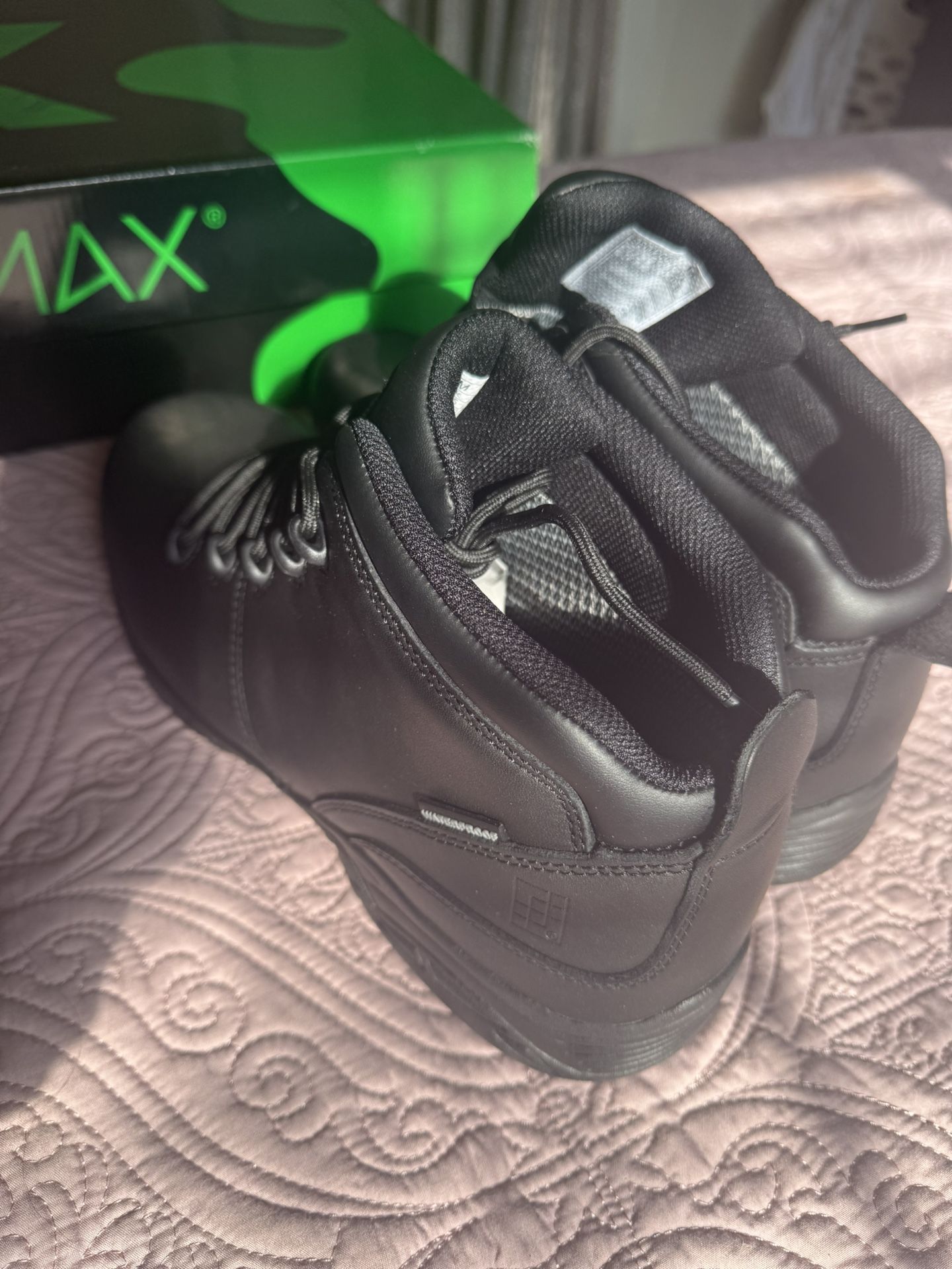 SR MAX . Sitka Men’s Black, MaxTRAX Slip Resistant, Work Shoes. Size 11.5