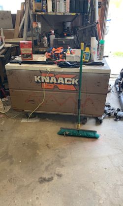 Knaack box