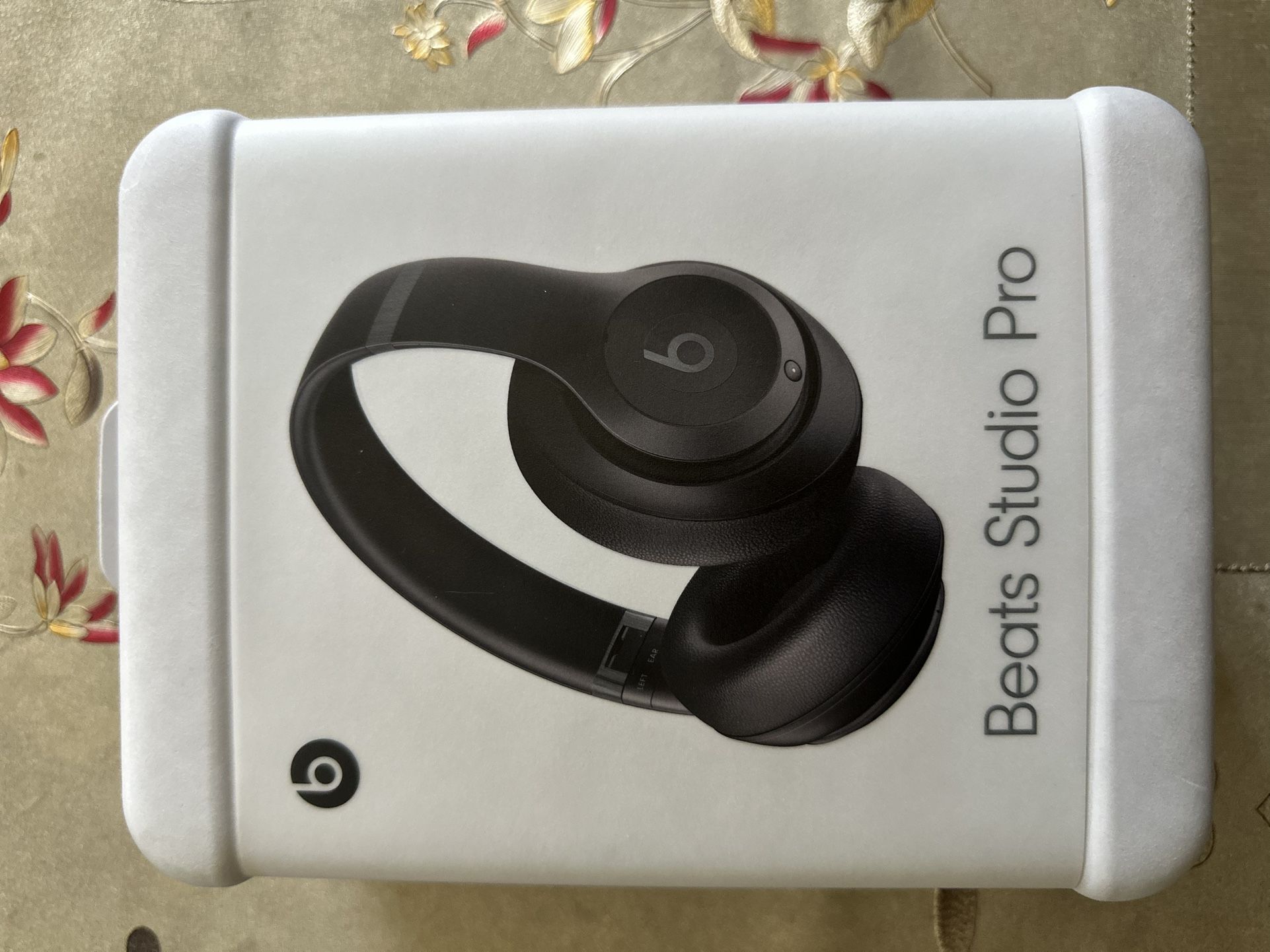 Beats Studio Pro