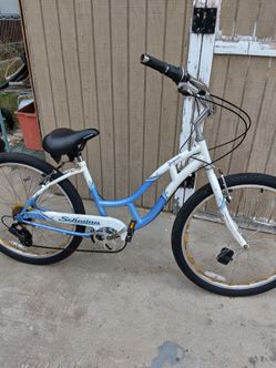 Schwinn Beach Cruiser 26 "