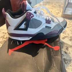 Women’s Size 8 Tennis Shoes 