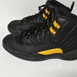 JORDAN RETRO 12s {BLACK TAXI} size 7.5