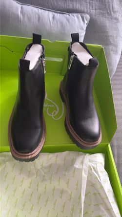 Kids boots size 13