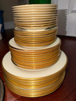 12 piece full china set Lenox