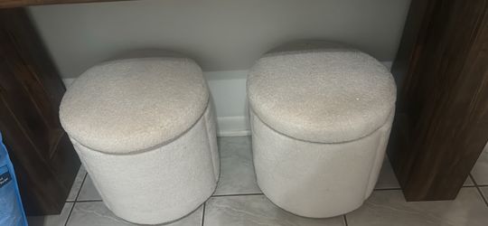 Cream Ottoman set of 2 with storage