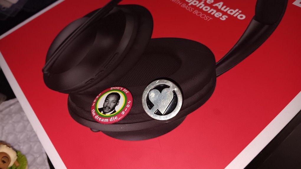 Supreme Pins