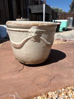 Ceramic pot