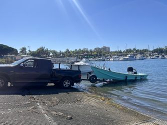 19 Ft Panga Boat W/Trailer