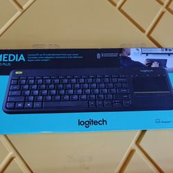 Logitech Media K400 Plus Wireless Touch Keyboard 