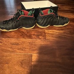 gucci foams size 9-1/2
