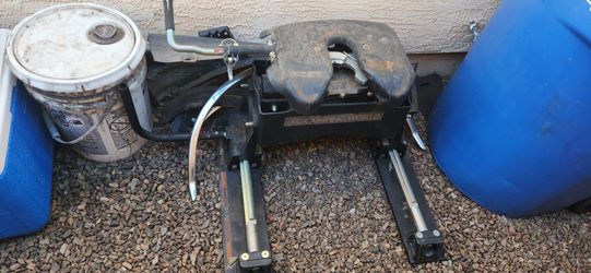 Fifth Wheel Hitch