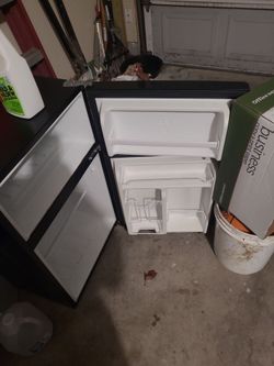 Galana mini fridge with ice box
