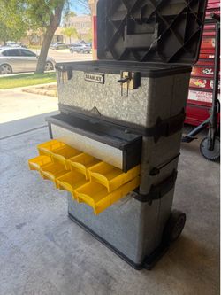Stanley 3 Compartment Tool Box With Built In Wheels