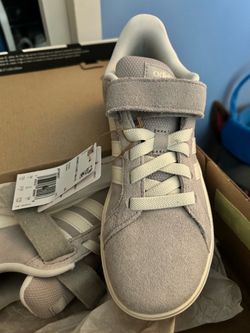 Adidas size 2.5 kids