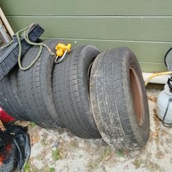 4 Tires 2_70R45_16 With. Rims  100$ Fi