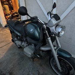 BMW R850R Street Bike 