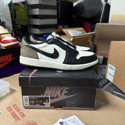 Air Jordan 1 Retro Low Mocha