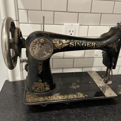 Singer Sewing Machine - Antique