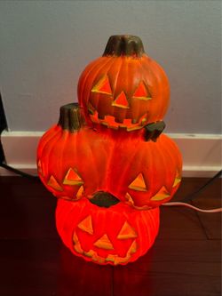 Halloween 4 Stacked Molded Jack-O- Lantern Pumpkins Light Up 12in Tabletop Decor