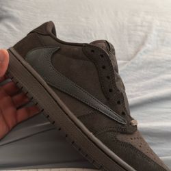 Jordan 1 Retro Low OG Travis Scott Velvet Brown