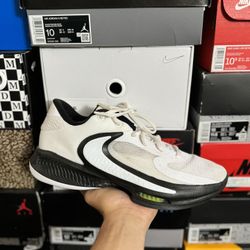 Nike Zoom Freak 4 TB White Black size 9 VNDS