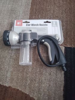 BRAND NEW 9-Pattern Car Wash Nozzle With Soap Dispenser