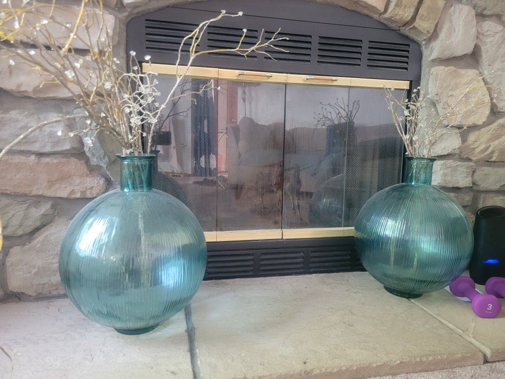 2 Pcs Decorative Vases