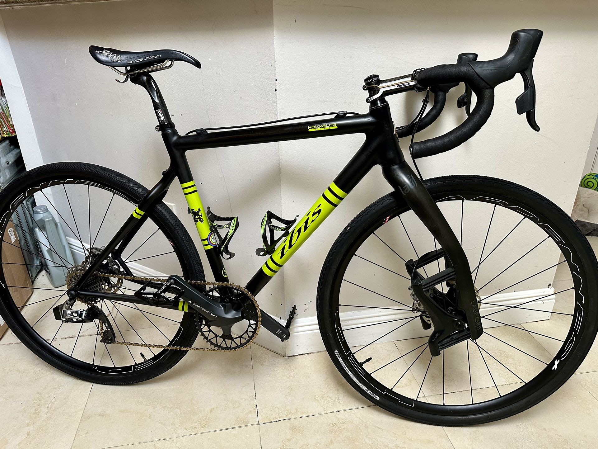 IBIS HAKALUGI DISC SRAM RED ETAP CARBON GRAVEL BIKE