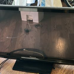 Panasonic 42” Tv