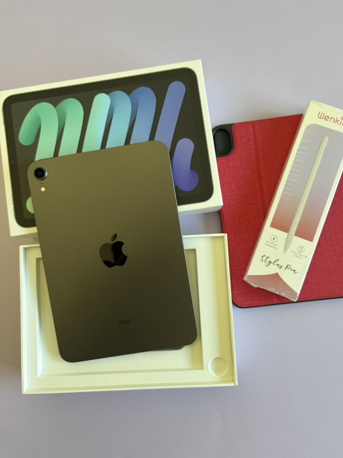 iPad本体 Apple iPad 6th generation w/ box Apple iPad 6th generation w/ box iPad 6th Gen (128GB