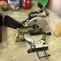 Chicago Electric miter saw 