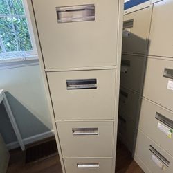 4 Drawer Filing Cabinet Make An offer.