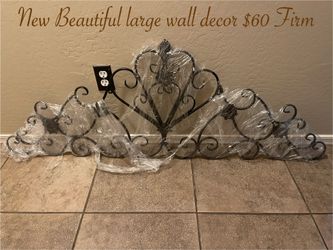 New Beautiful Wall Decor $60 Firm Brown