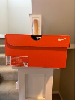 Men’s Nike shoes