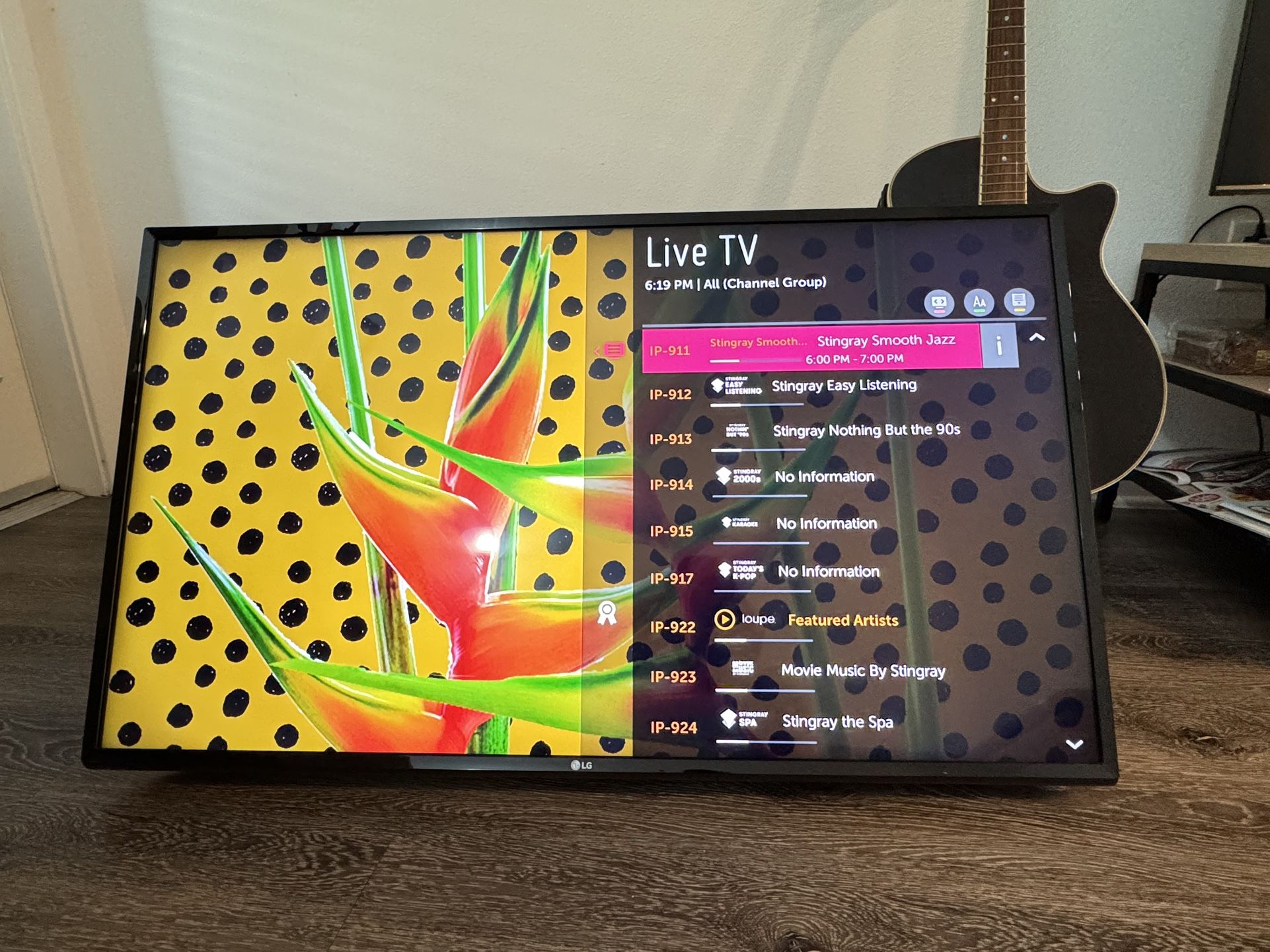 43” LG TV