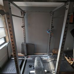 Weightlifting set (Power cage, Dip Bar, barbell, weights, crashpads)

