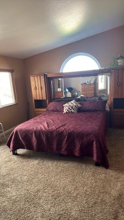 Cal king oak bed set
