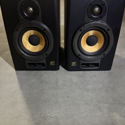 Yorkville YSM2P Active Studio Monitors Powered Speakers