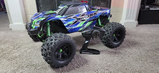 TRAXXAS XMAXX WITH LIGHTS & WIDE KIT