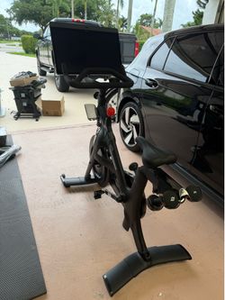 Peloton Bike New Used twice