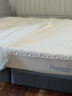 USED KING SIZE TEAM PEDIC MEMORY FOAM COOL GEL MATTRESS ONLY