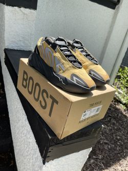 Yeezy 700 Honey Flux