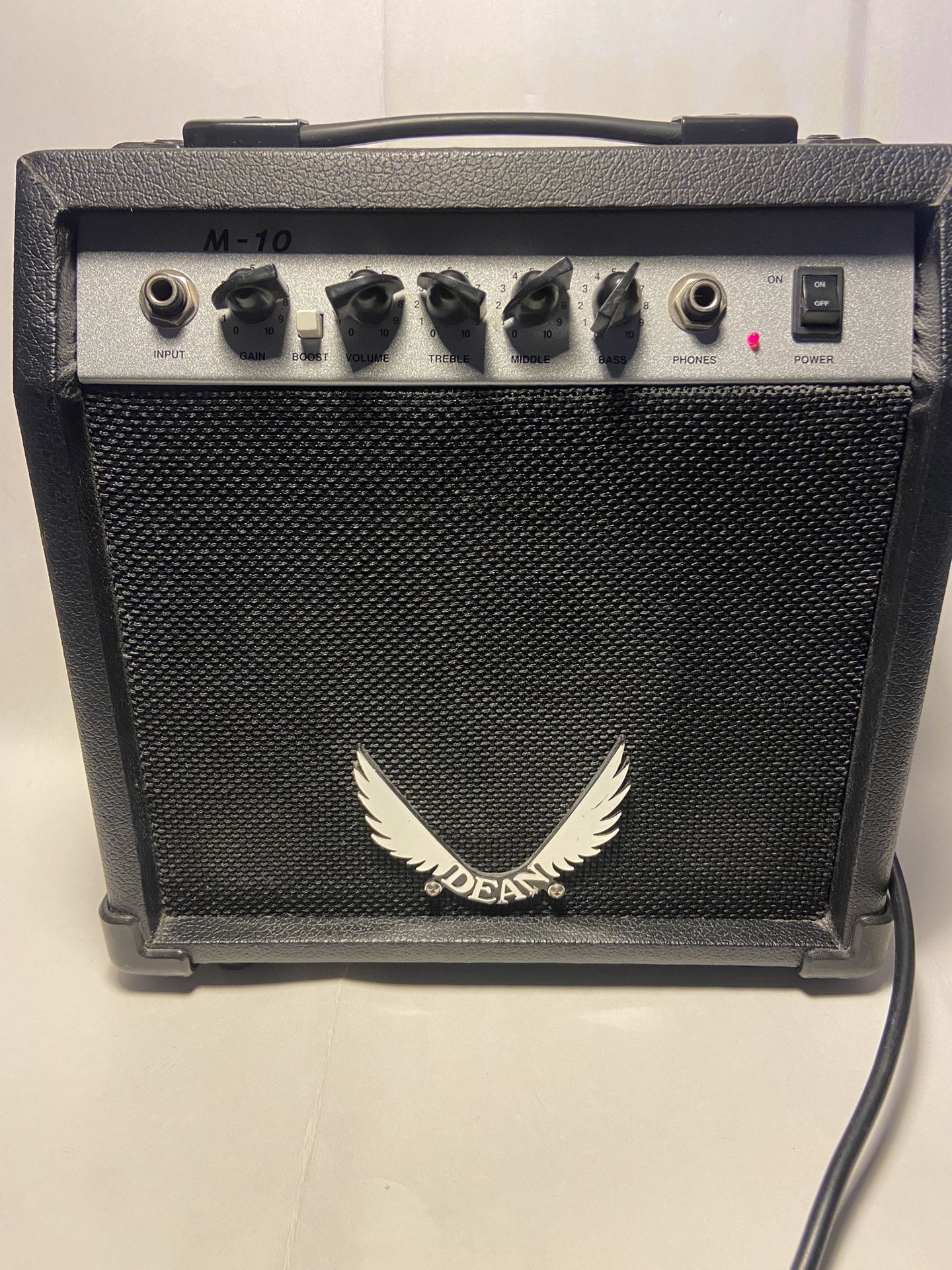 Dean M-10 10 watt Practice Amplifier Amp with Headphone Jack & Boost Button