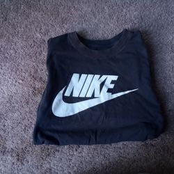 Black Nike Tee