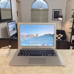 MacBook Air 2015 13in - macOS Sonoma