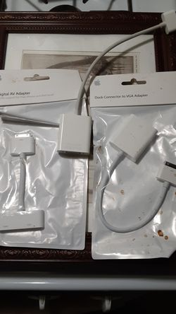 1 Apple digital av adapter hdmi 2 apple VGA adapter