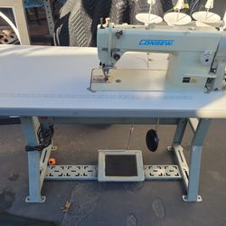 Maquina  para tapiceria consew 205RB