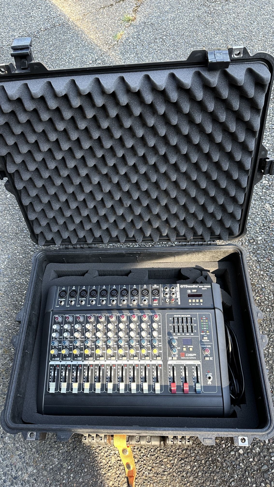 Complete Sound Setup Mixer Speakers Stands Cables Case