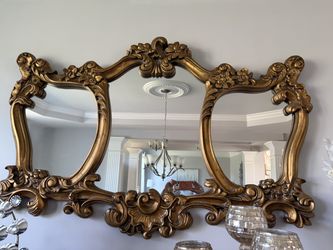 Decorative wall mirror