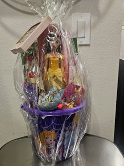 Disney Princesses 👸 Bella Boo Basket